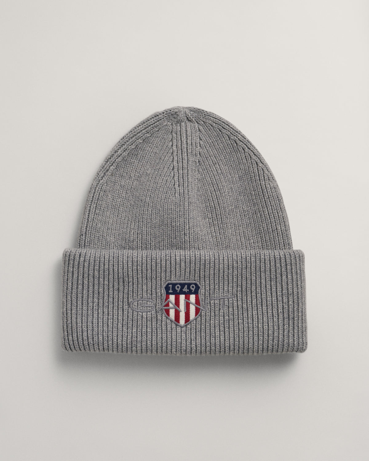 GREY MELANGE, ARCHIVE SHIELD COTTON BEANIE, FRONT-VIEW BY GANT AU.
