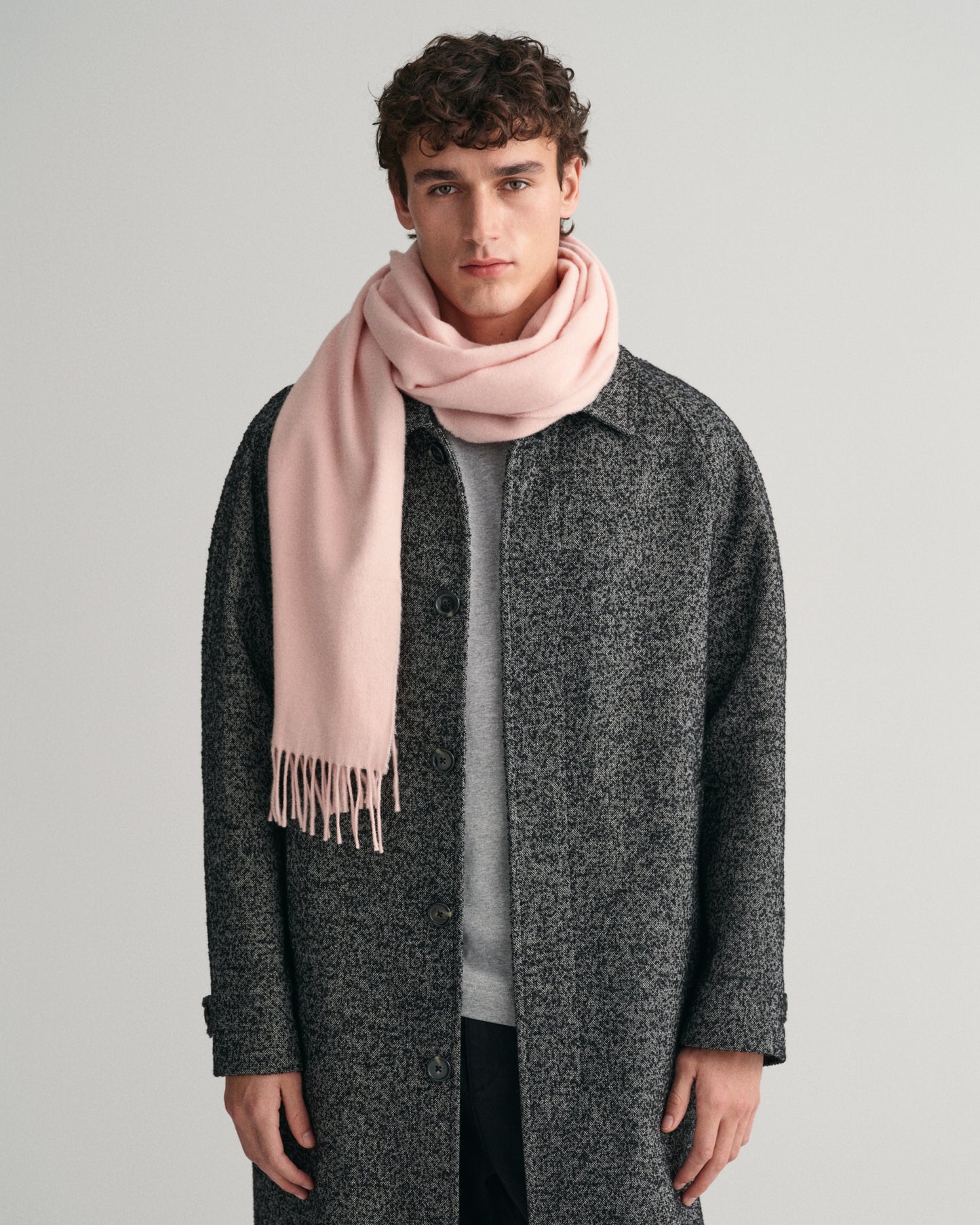 FADED PINK, UNISEX. WOOL SCARF BY GANT AU.