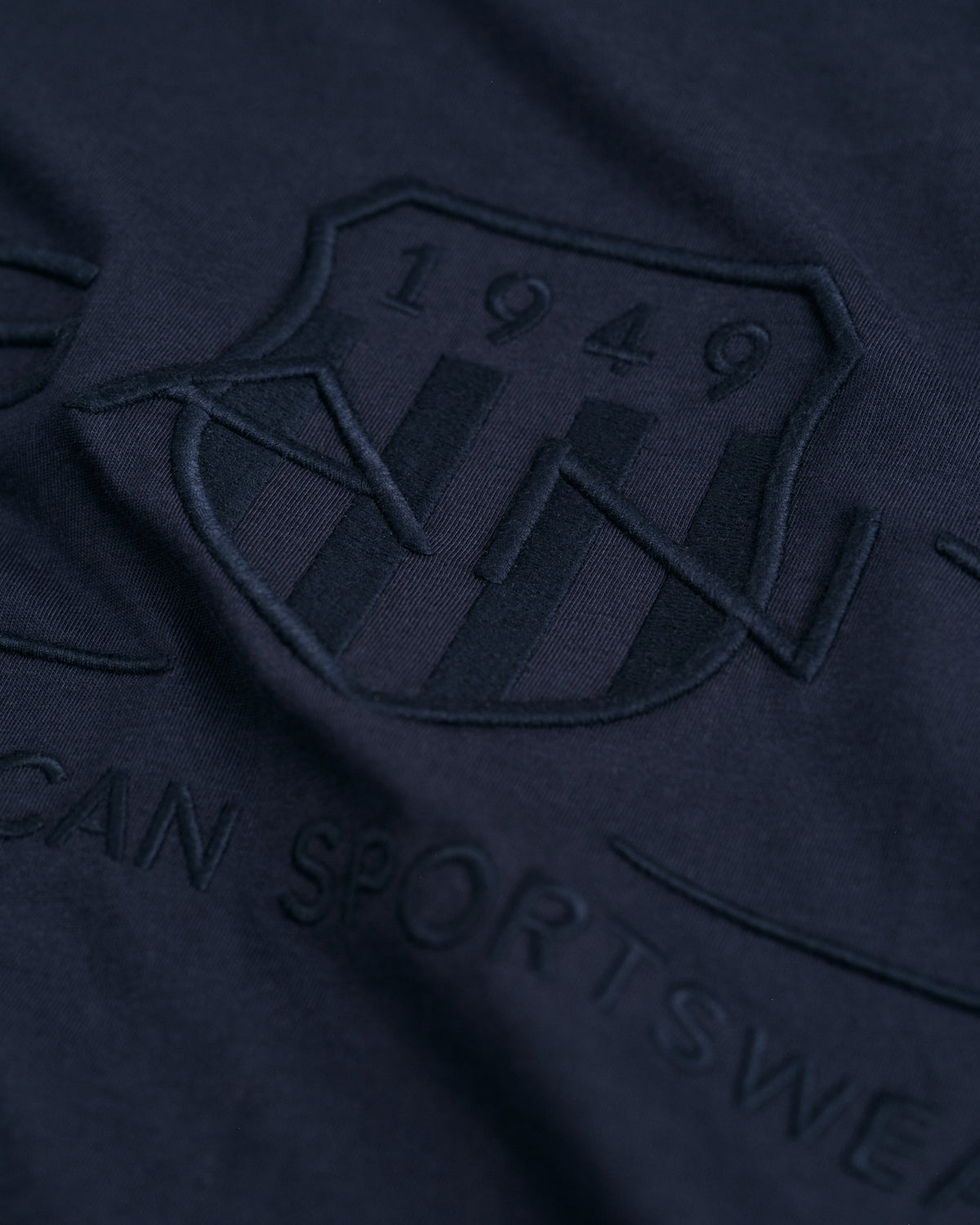 EVENING BLUE, TONAL AS SS T-SHIRT, CLOSE-UP BY GANT AU.