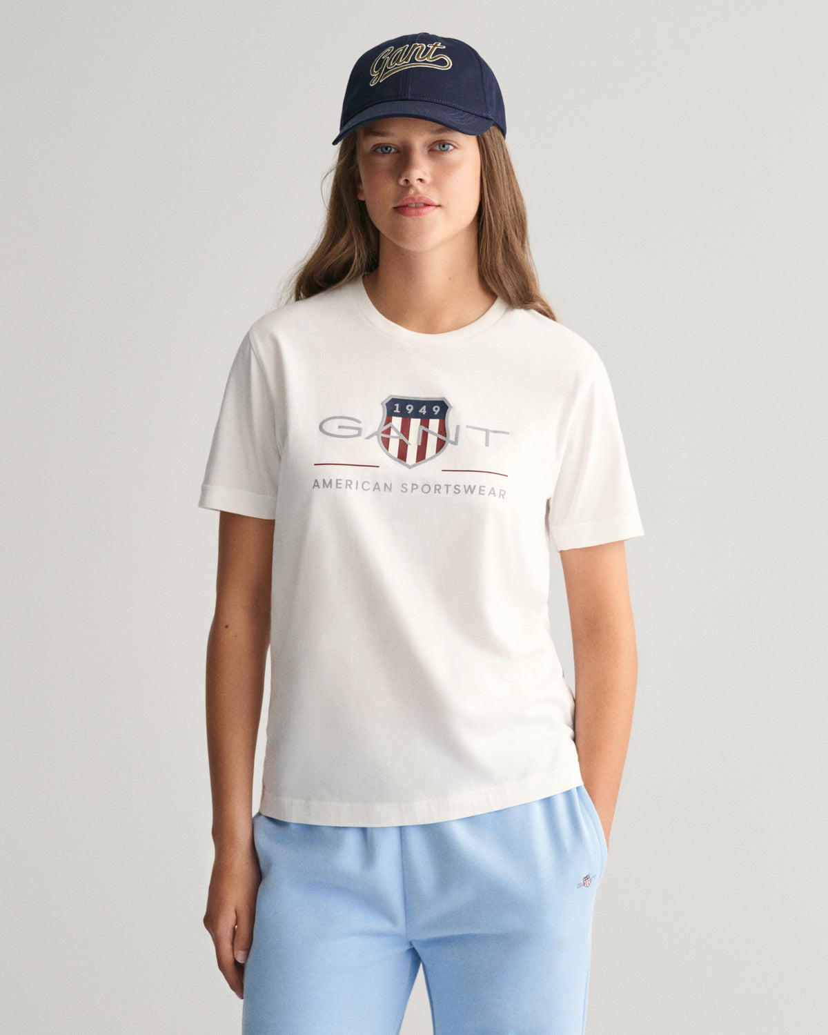 WHITE, ARCHIVE SHIELD SS T-SHIRT, FRONT-VIEW BY GANT AU.