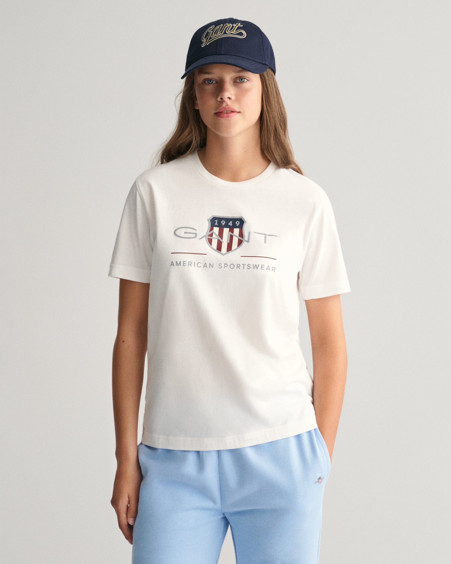 WHITE, ARCHIVE SHIELD SS T-SHIRT, FRONT-VIEW BY GANT AU.