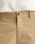 DARK KHAKI, CHINO SHORTS, CLOSE-UP BY GANT AU.