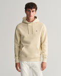 SILKY BEIGE, REG SHIELD HOODIE, FRONT-VIEW BY GANT AU.