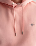 BUBBELGUM PINK, REG SHIELD HOODIE, CLOSE-UP BY GANT AU.
