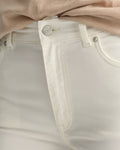 EGGSHELL, SLIM CROPPED WHITE JEANS, CLOSE-UP BY GANT AU.