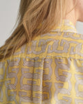 DUSTY YELLOW, REL G PATTERN COT SILK SHIRT, CLOSE-UP BY GANT AU.