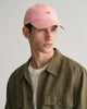 BUBBELGUM PINK, UNISEX. COTTON TWILL CAP BY GANT AU.