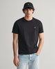 BLACK, REG SHIELD SS T-SHIRT, FRONT-VIEW BY GANT AU.