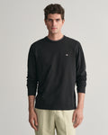 BLACK, REG SHIELD LS T-SHIRT, FRONT-VIEW BY GANT AU.