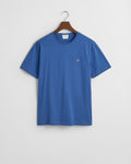 VINTAGE BLUE, REG SHIELD SS T-SHIRT, FLAT-LAY BY GANT AU.