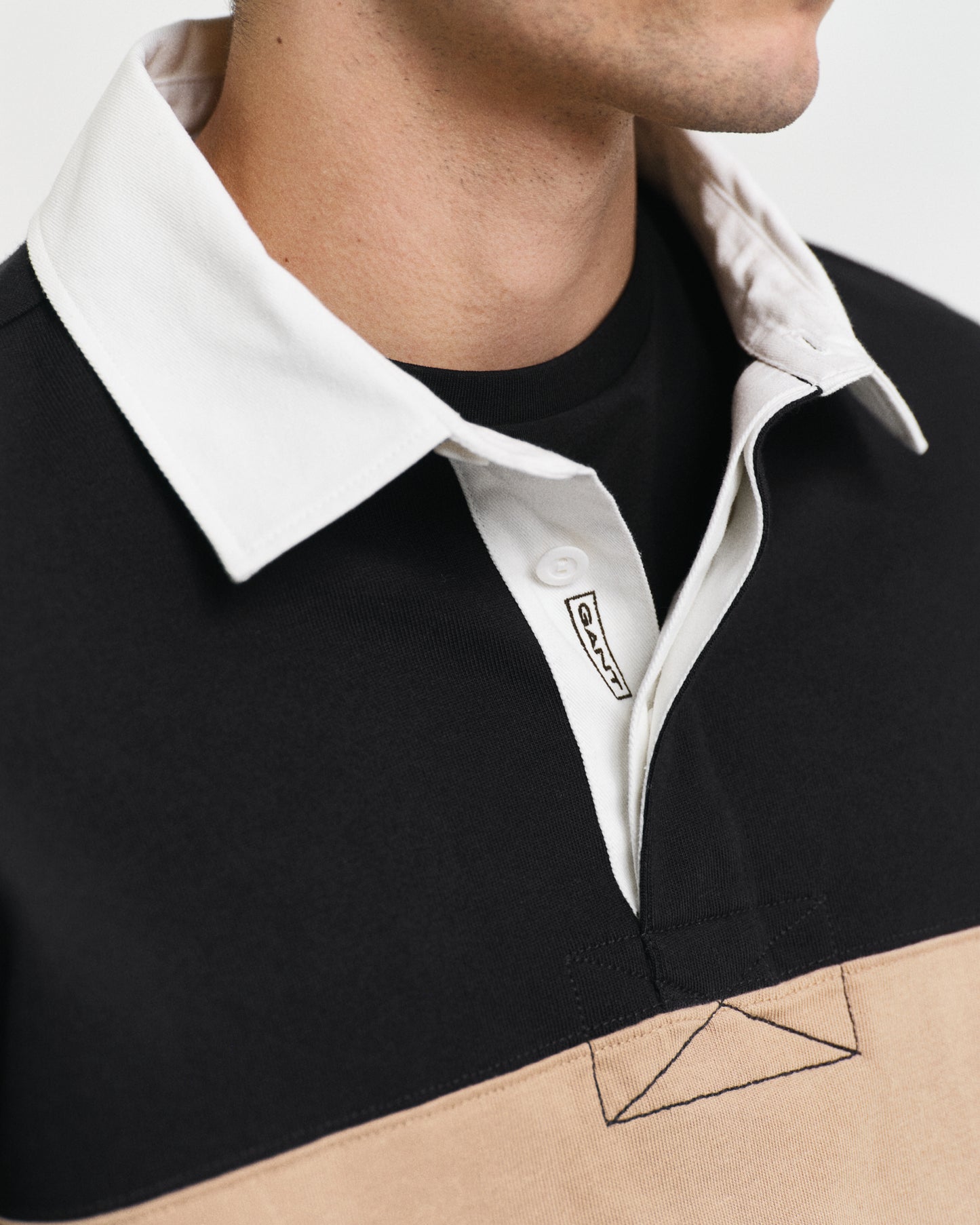 MODEL WEARING BLOCK STRIPE HEAVY RUGGER