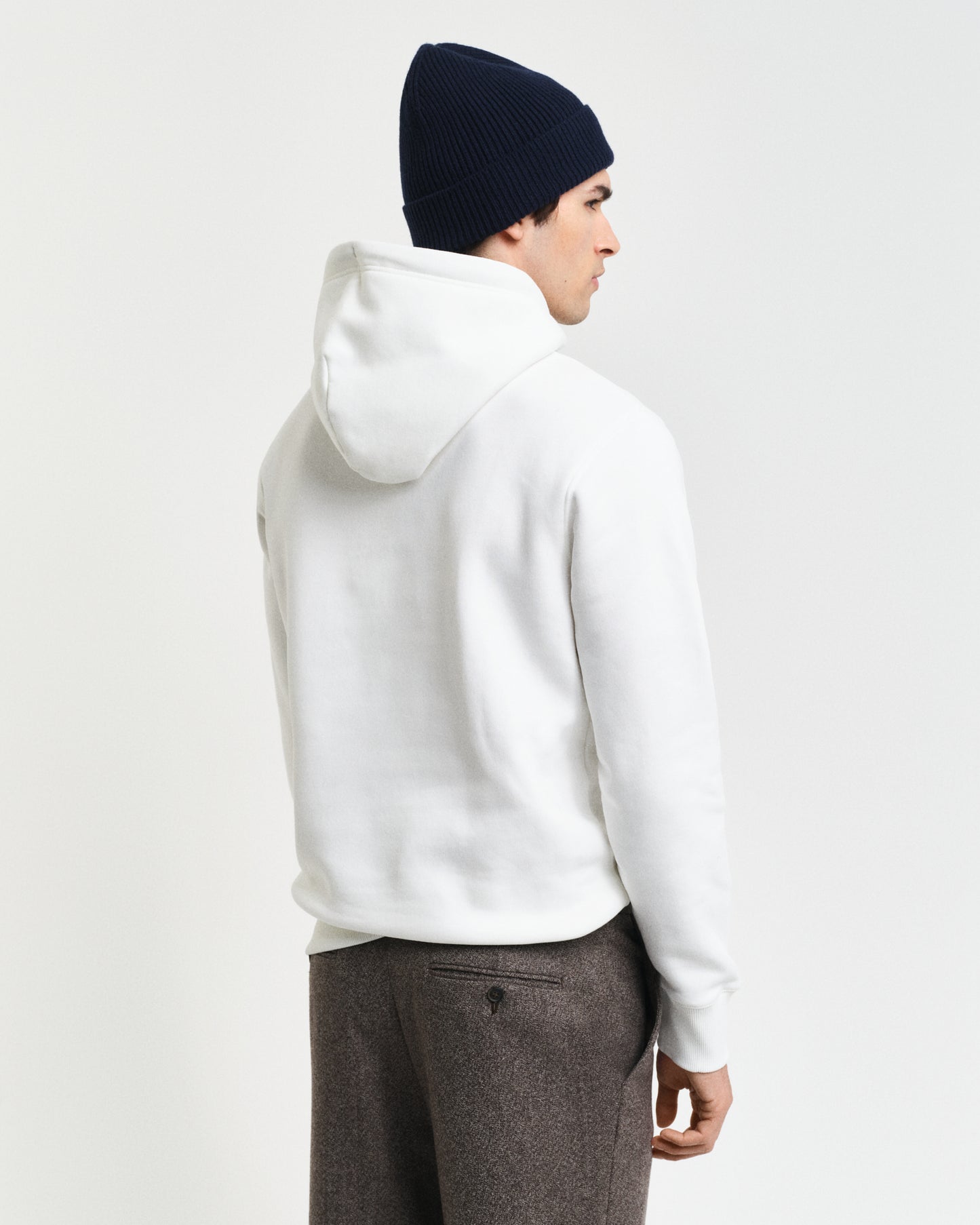 EGGSHELL, EMBOSSED SWEAT HOODIE, BACK-VIEW BY GANT AU.