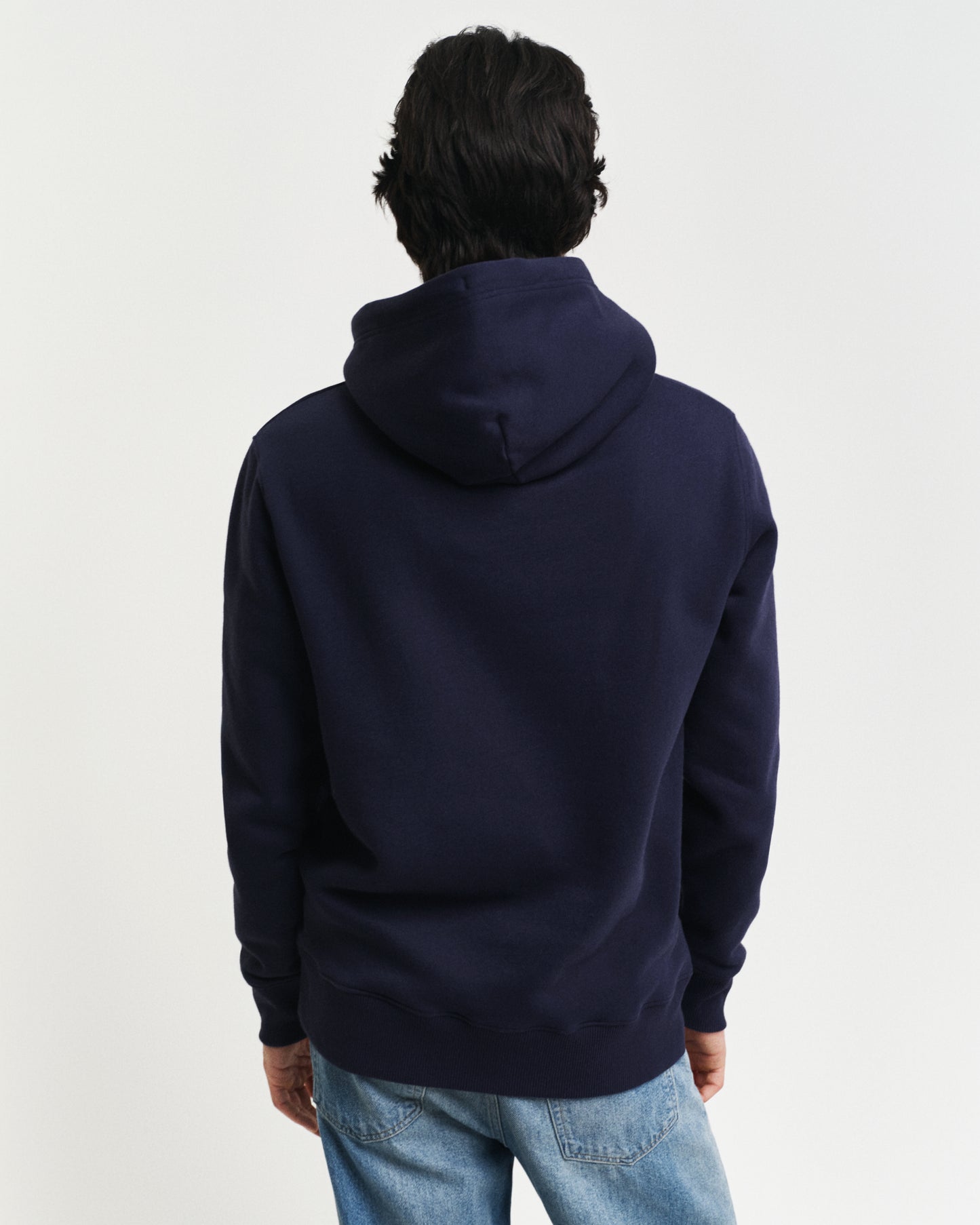 EVENING BLUE, EMBOSSED SWEAT HOODIE, BACK-VIEW BY GANT AU.