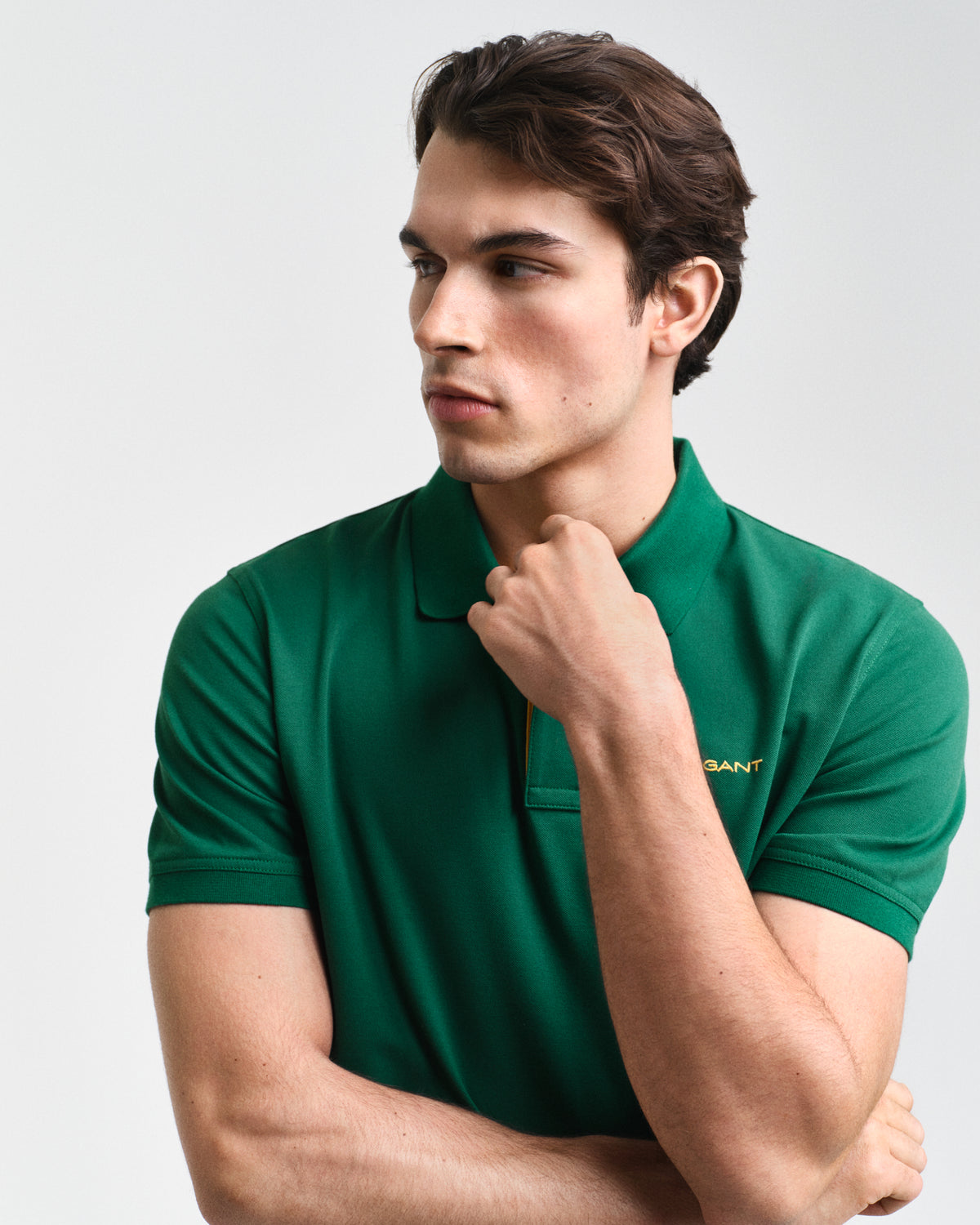 DEEP FOREST GREEN, REG CONTRAST PIQUE SS POLO, CLOSE-UP BY GANT AU.