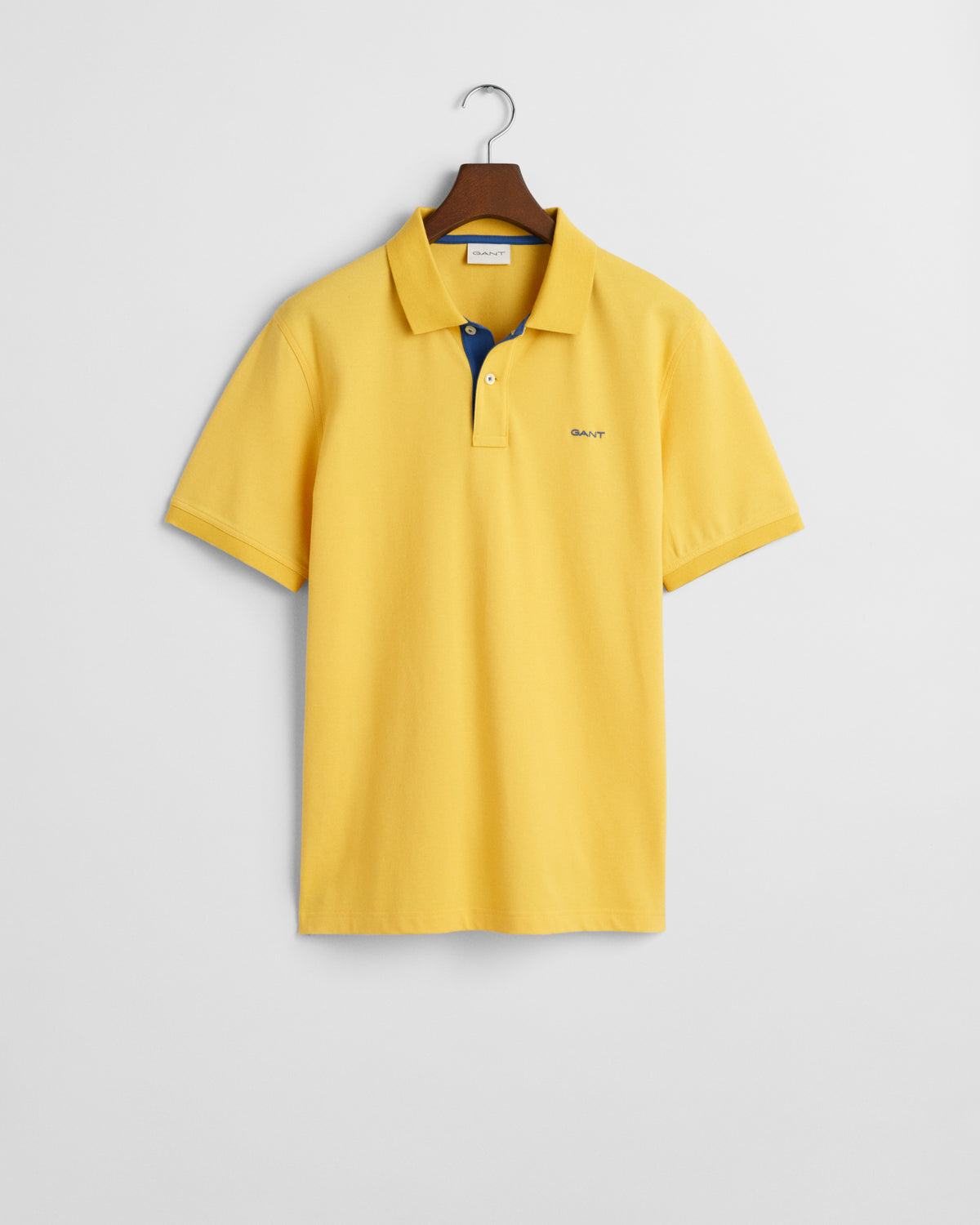 FADED SUNSET, REG CONTRAST PIQUE SS POLO, FLAT-LAY BY GANT AU.