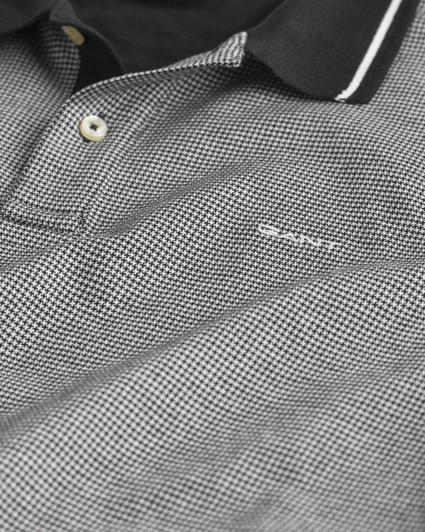 BLACK, MICRO HOUNDSTOOTH POLO, CLOSE-UP BY GANT AU.