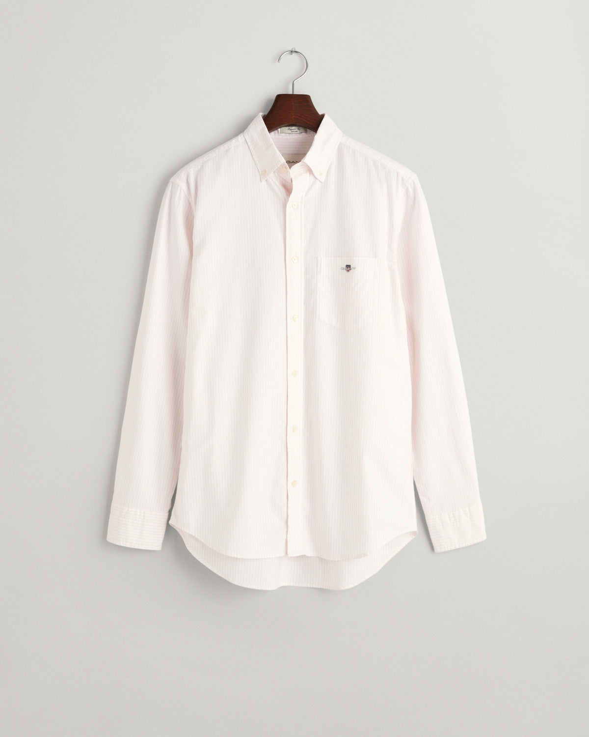 LIGHT PINK, REG CLASSIC OXFORD STRIPE SHIRT BY GANT AU.