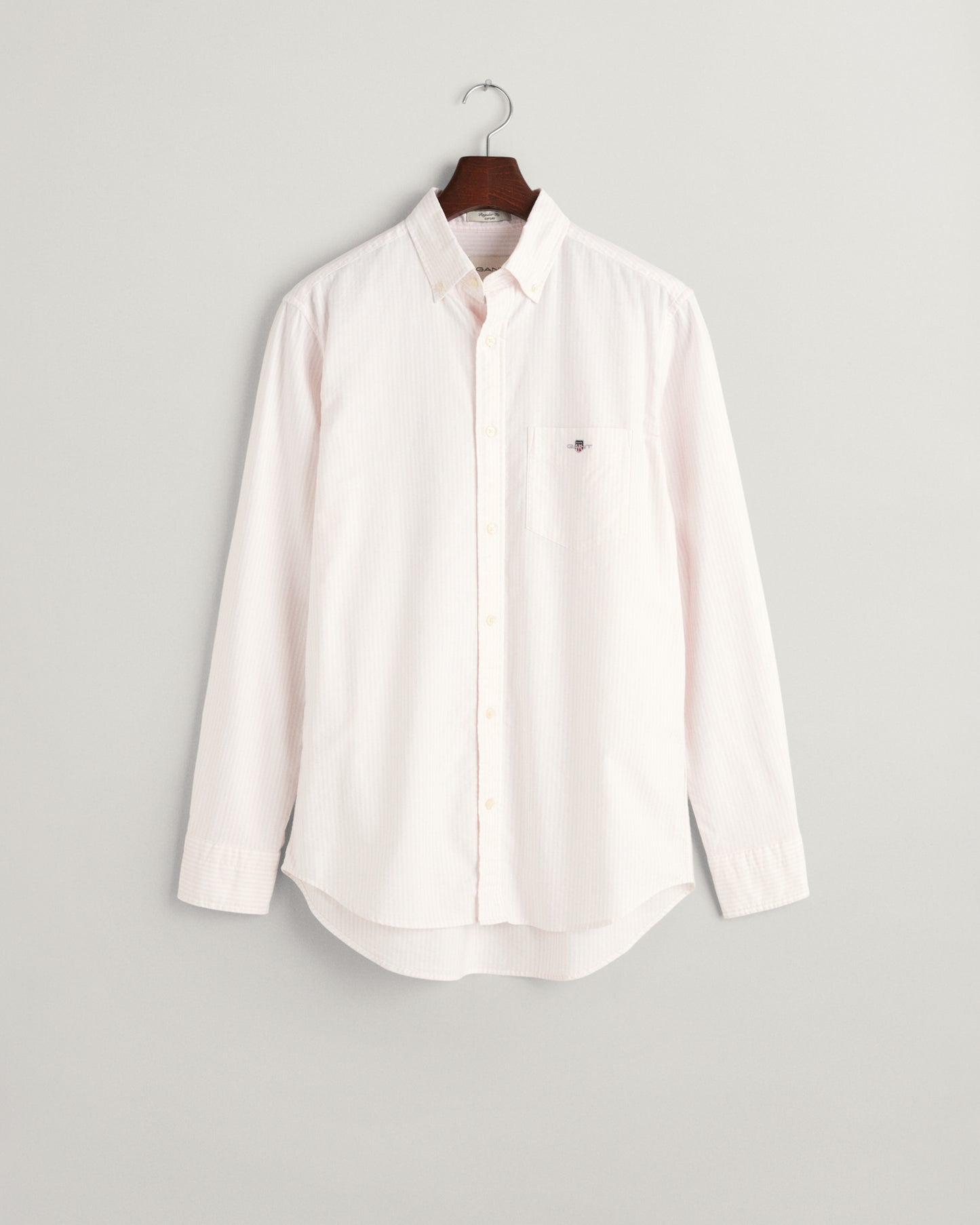 LIGHT PINK, REG CLASSIC OXFORD STRIPE SHIRT BY GANT AU.