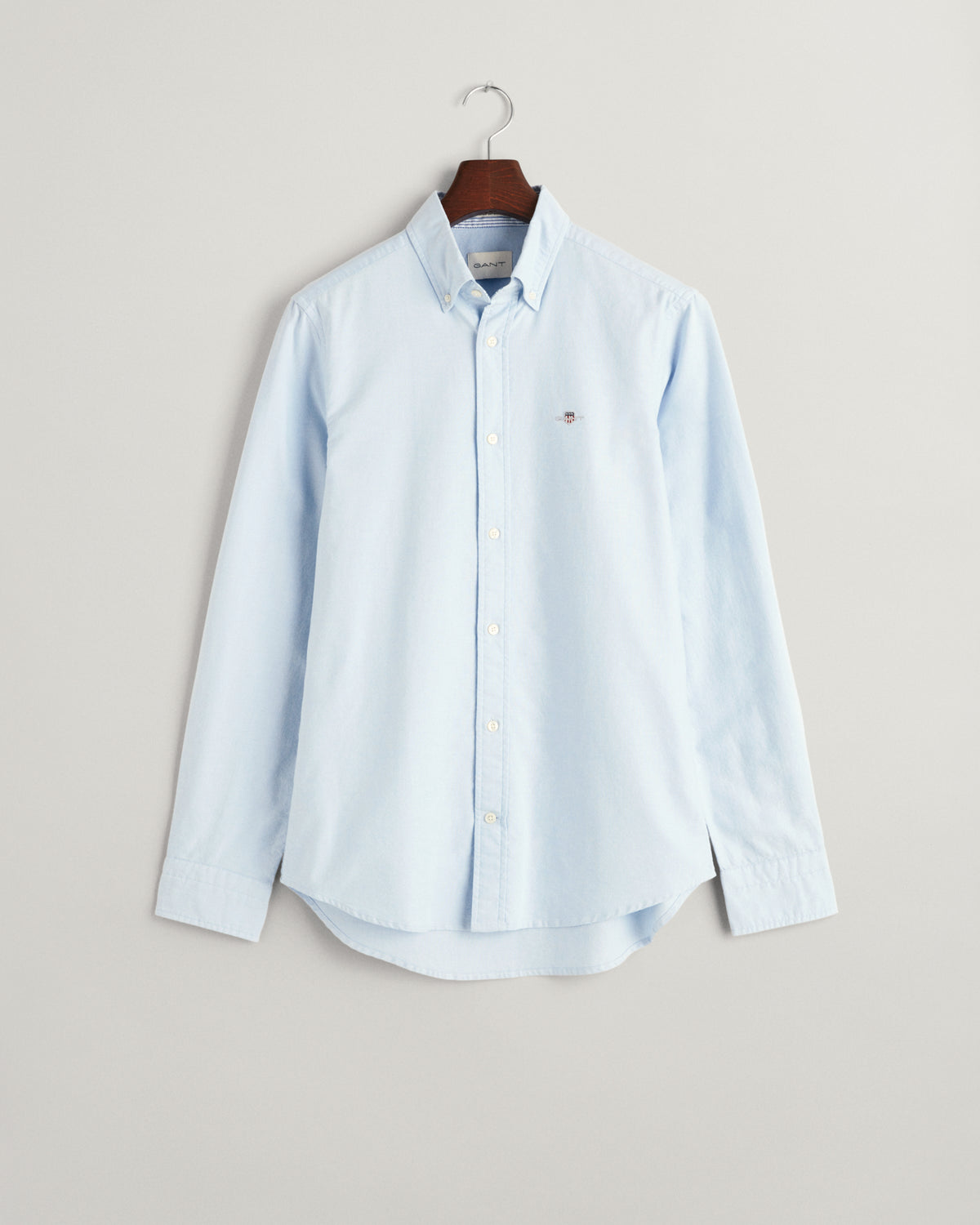 LIGHT BLUE, SLIM STRETCH OXFORD SHIRT, FLAT-LAY BY GANT AU.