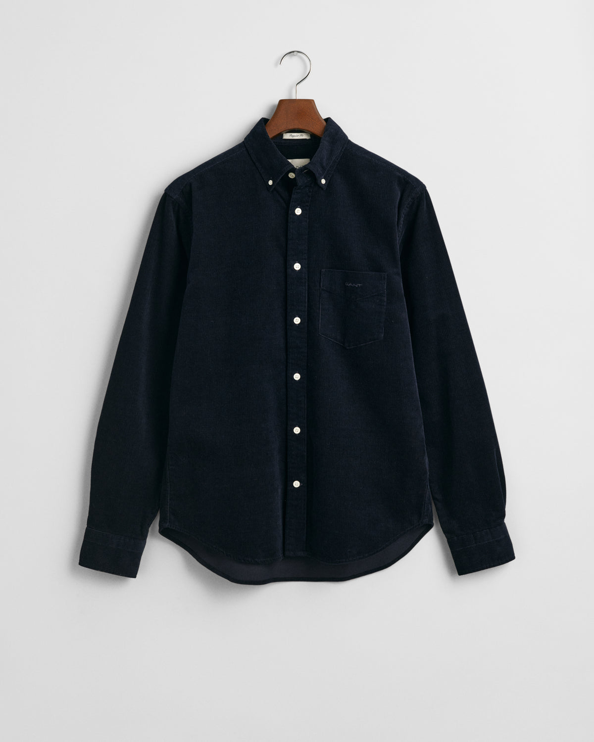 EVENING BLUE, REG UT CORDUROY SHIRT, FLAT-LAY BY GANT AU.