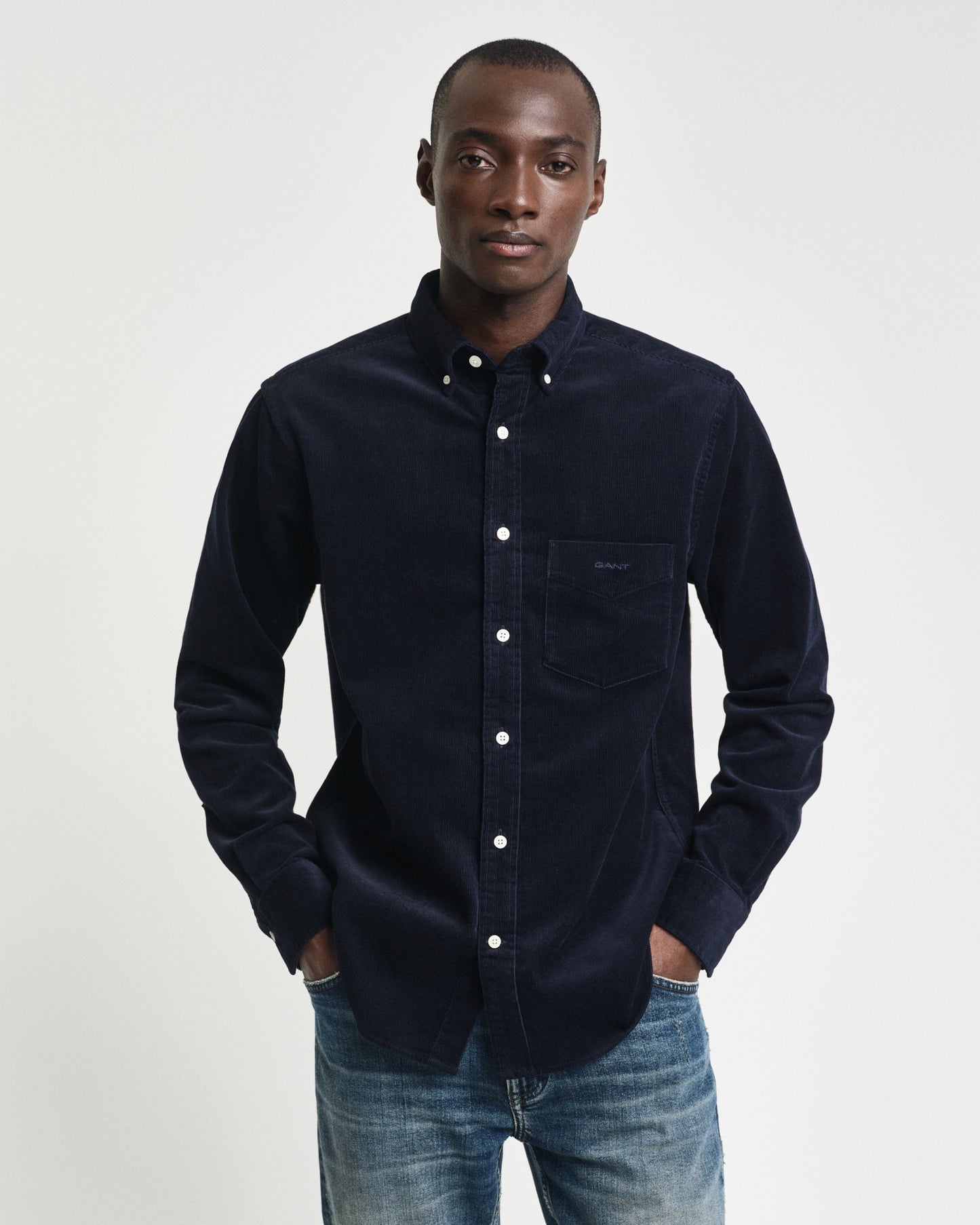 EVENING BLUE, REG UT CORDUROY SHIRT, FRONT-VIEW BY GANT AU.