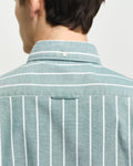 DEEP FOREST GREEN, SLIM OXFORD STRETCH STRIPE SHIRT, CLOSE-UP BY GANT AU.