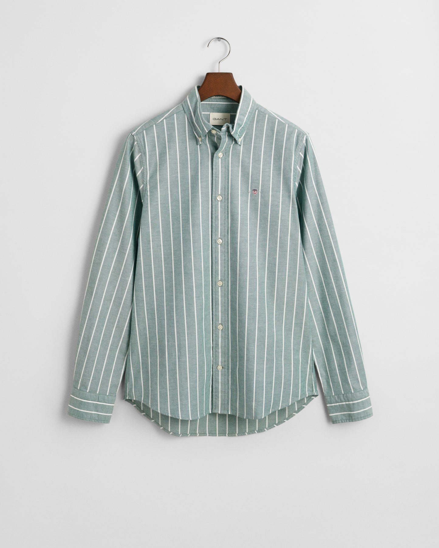 DEEP FOREST GREEN, SLIM OXFORD STRETCH STRIPE SHIRT, FLAT-LAY BY GANT AU.