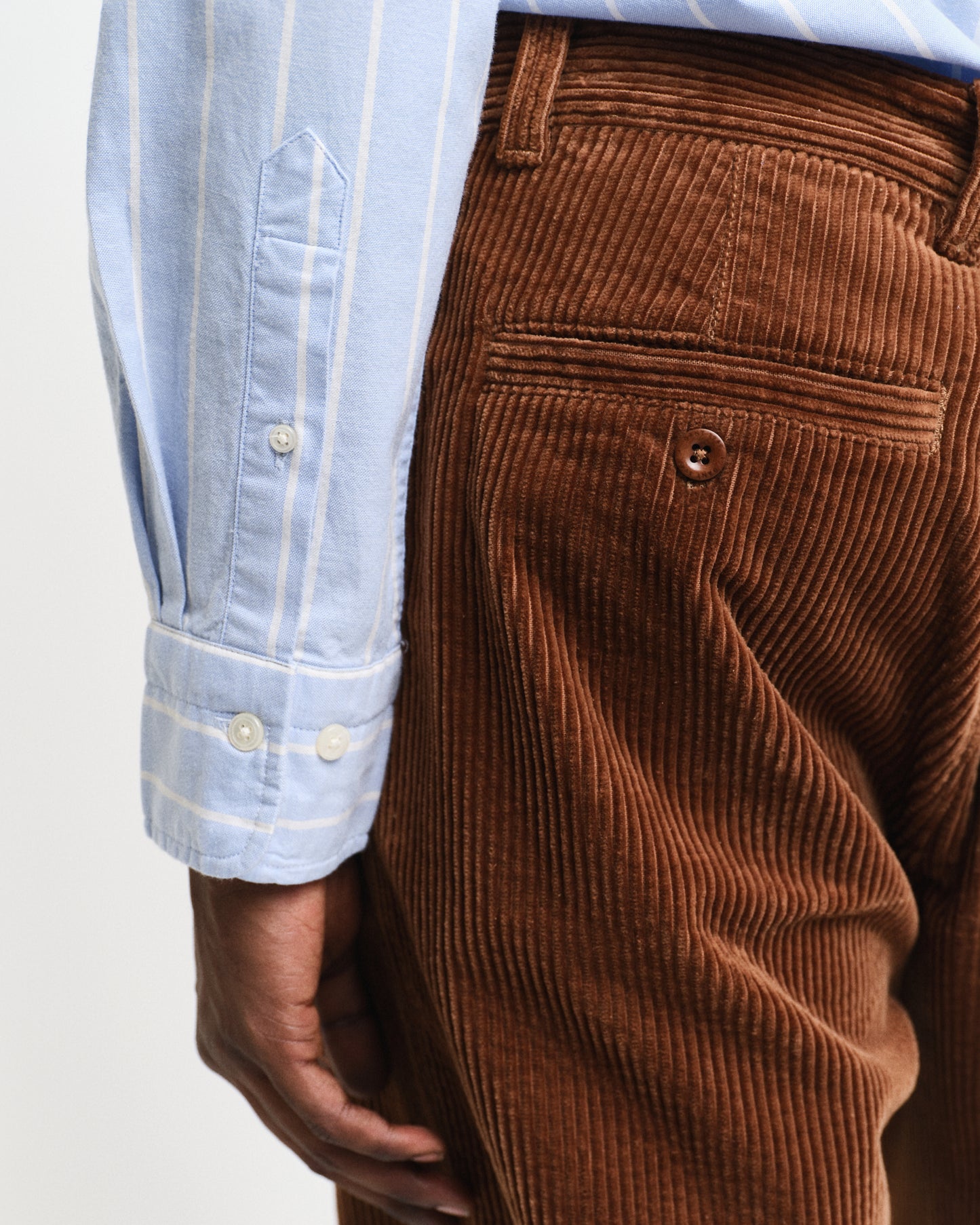 LIGHT BLUE, SLIM OXFORD STRETCH STRIPE SHIRT, CLOSE-UP BY GANT AU.