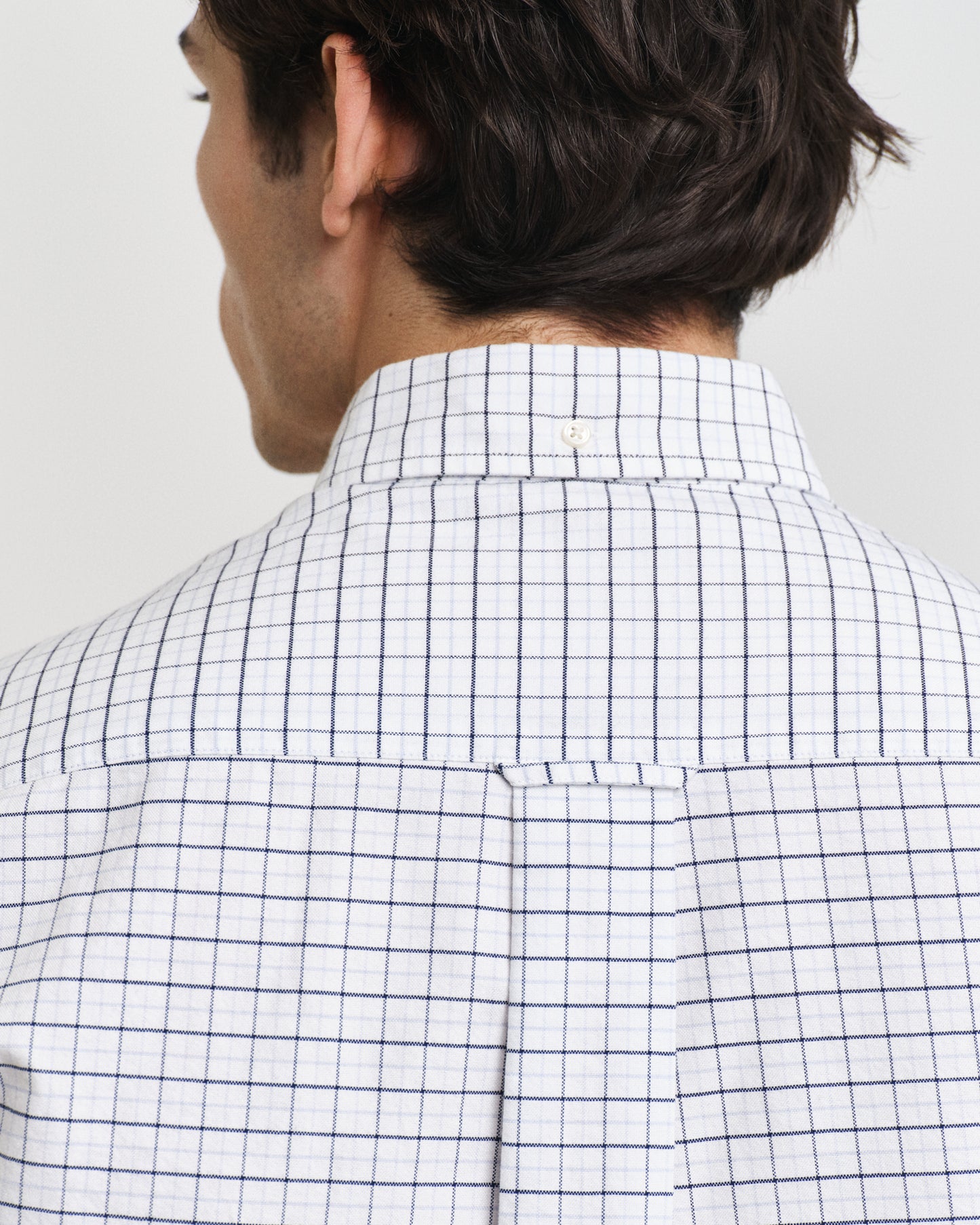 MODEL WEARING REG CLASSIC OXFORD CHECK SHIRT
