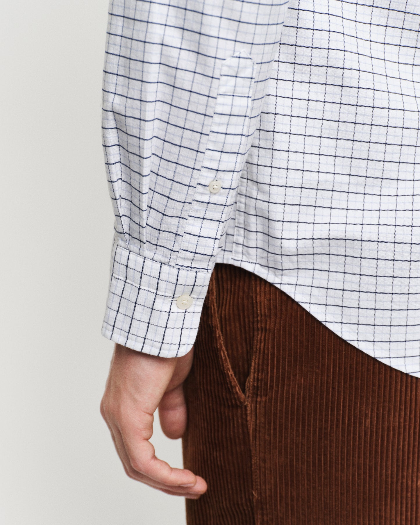 LIGHT BLUE, REG CLASSIC OXFORD CHECK SHIRT, CLOSE-UP BY GANT AU.