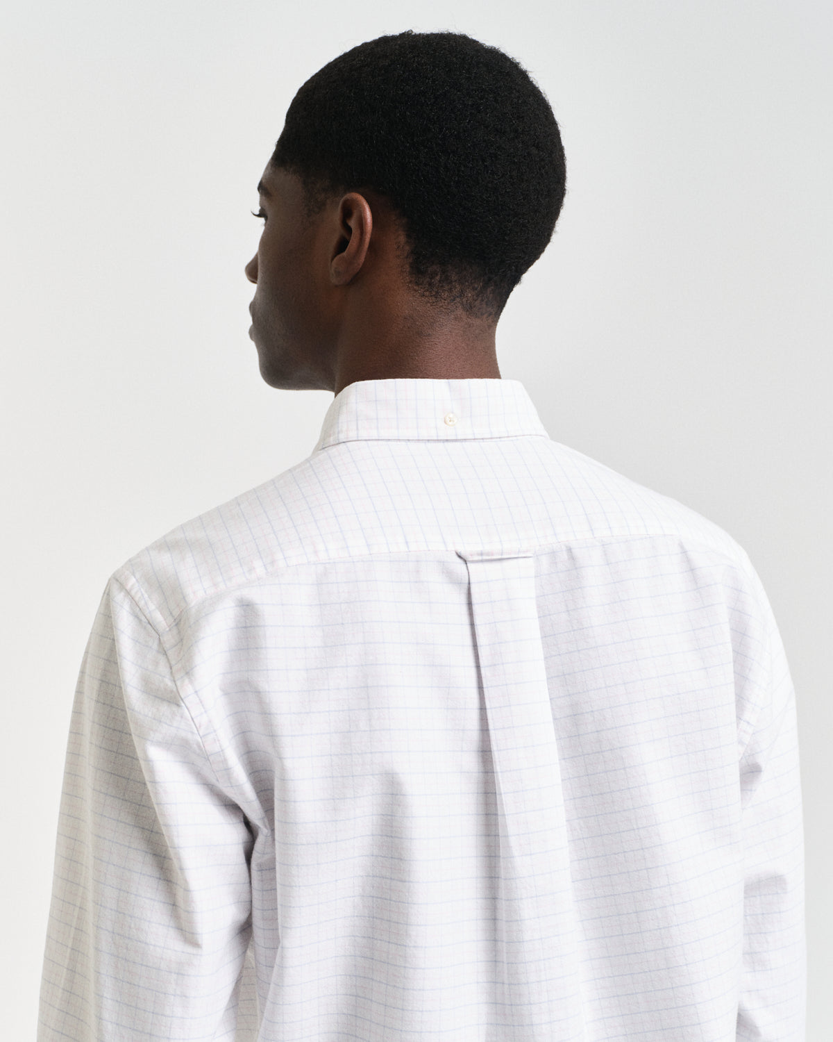 MODEL WEARING REG CLASSIC OXFORD CHECK SHIRT