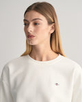 EGGSHELL, SHIELD C-NECK SWEAT, CLOSE-UP BY GANT AU.