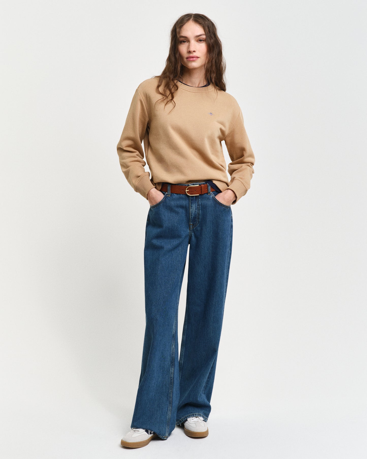 CARAMEL BEIGE, SHIELD C-NECK SWEAT BY GANT AU.