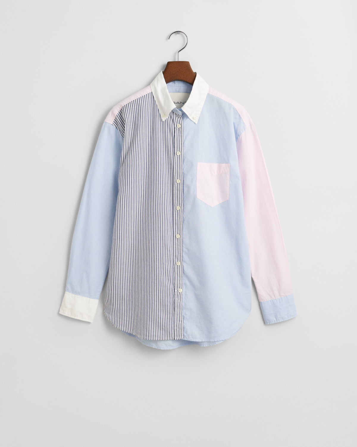 MUTED BLUE, REL PATCHWORK BD SHIRT, FLAT-LAY BY GANT AU.