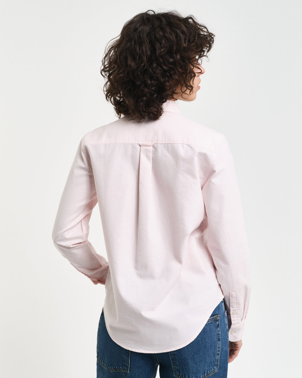 LIGHT PINK, REG CLASSIC OXFORD SHIRT, BACK-VIEW BY GANT AU.
