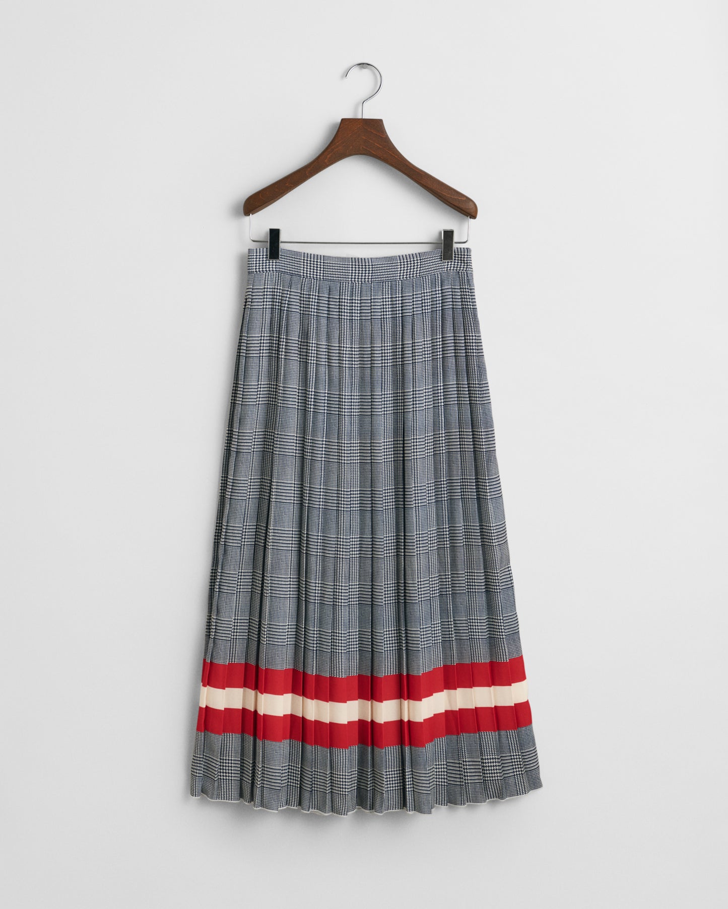 EVENING BLUE, CHECK PRINT PLEATED SKIRT, FLAT-LAY BY GANT AU.