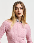 DUSTY PINK, STRETCH COTTON CABLE C-NECK, CLOSE-UP BY GANT AU.
