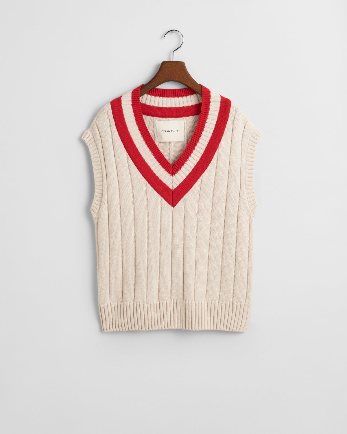 CREAM, CONTRAST V-NECK VEST, FLAT-LAY BY GANT AU.