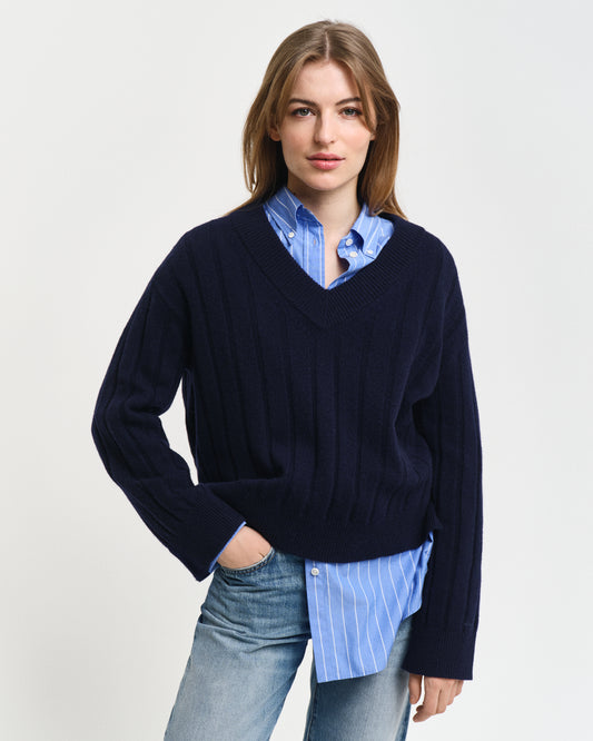 EVENING BLUE, WIDE RIBBED WOOL V-NECK, FRONT-VIEW BY GANT AU.
