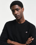 BLACK, COTTON MICRO TEXTURED C-NECK, CLOSE-UP BY GANT AU.