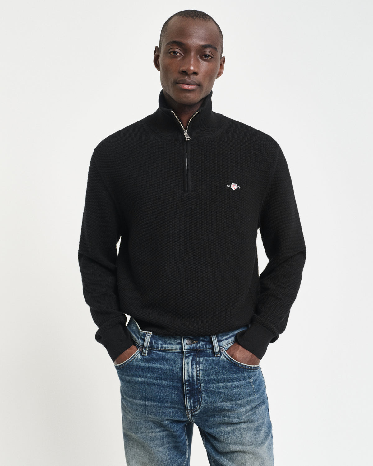 BLACK, COTTON MICRO TEXTURED HALF ZIP, FRONT-VIEW BY GANT AU.