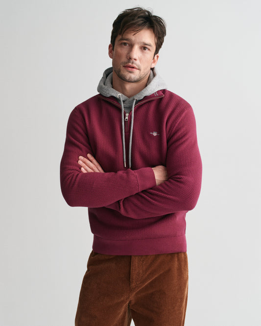 WINE RED, COTTON MICRO TEXTURED HALF ZIP, FRONT-VIEW BY GANT AU.