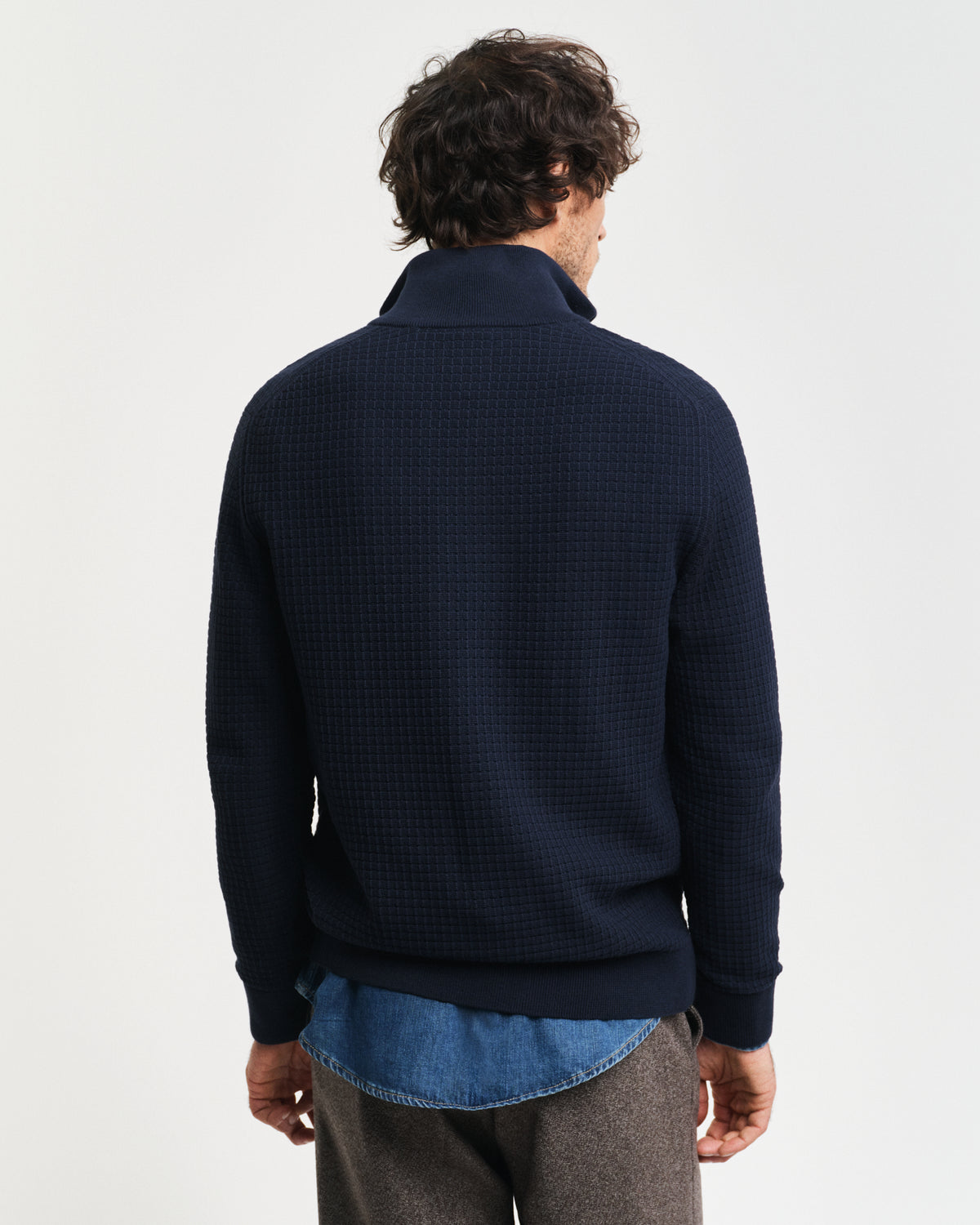 EVENING BLUE, COTTON TEXTURED HALF ZIP, BACK-VIEW BY GANT AU.