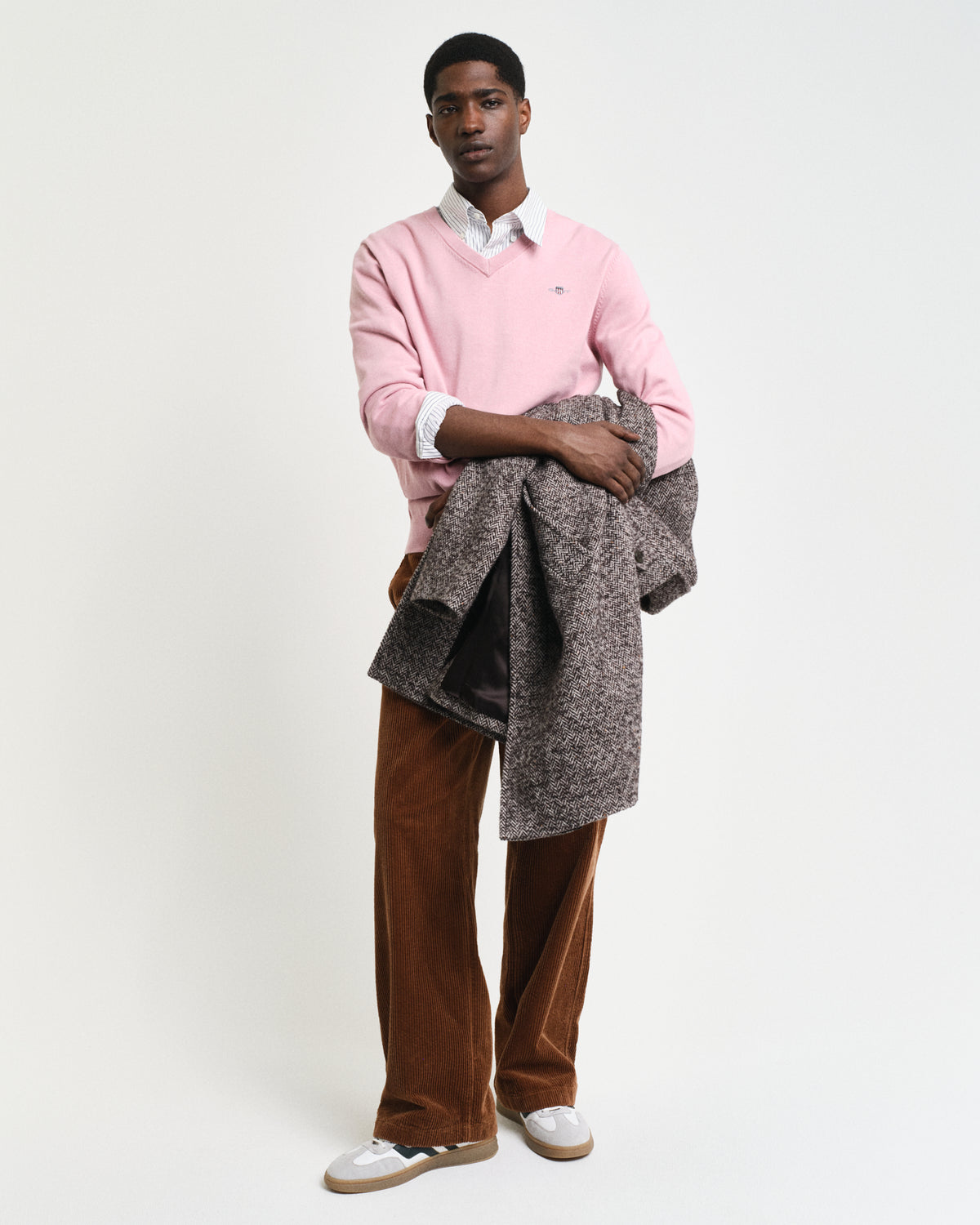 DUSTY PINK, CLASSIC COTTON V-NECK BY GANT AU.