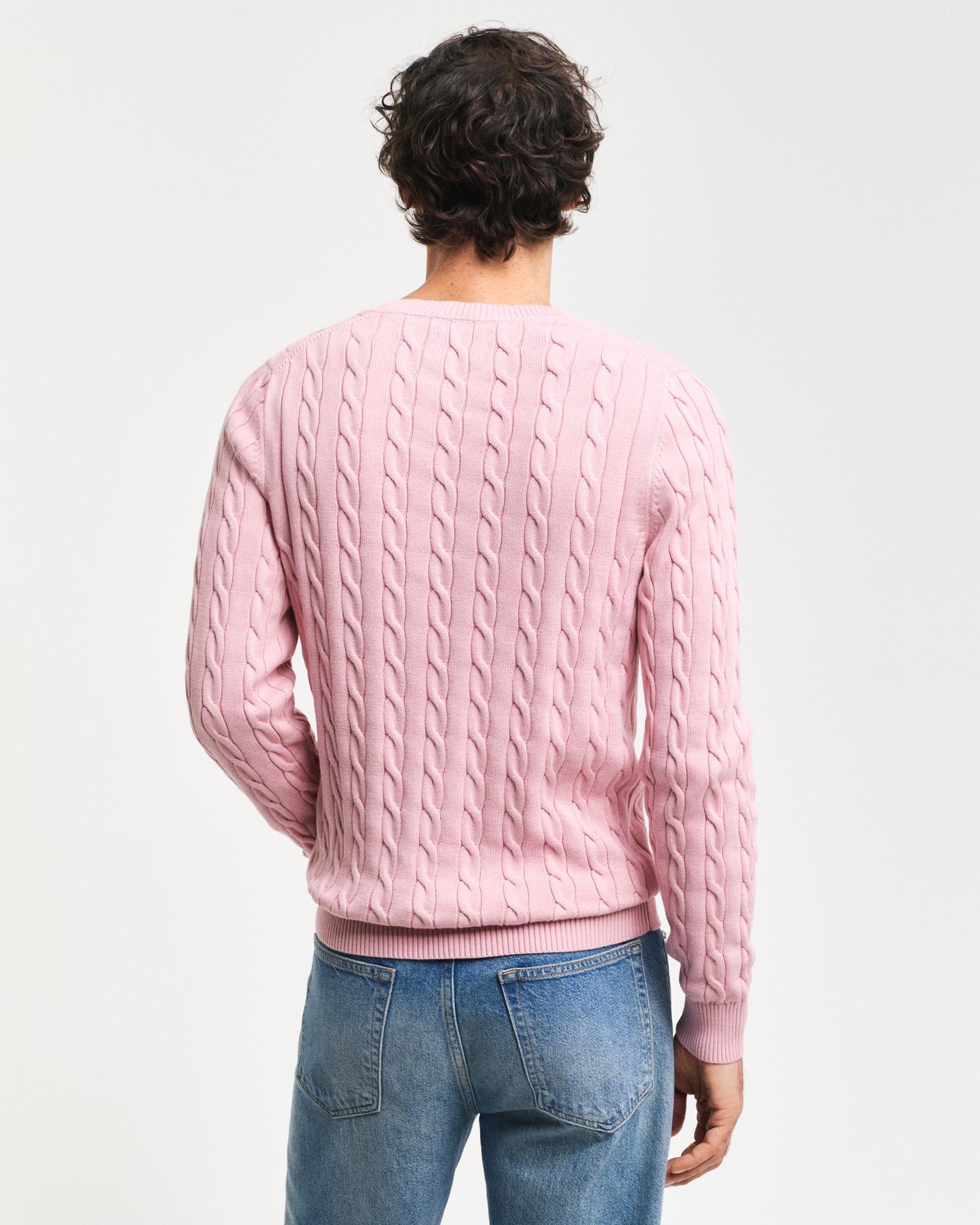 DUSTY PINK, COTTON CABLE C-NECK, BACK-VIEW BY GANT AU.