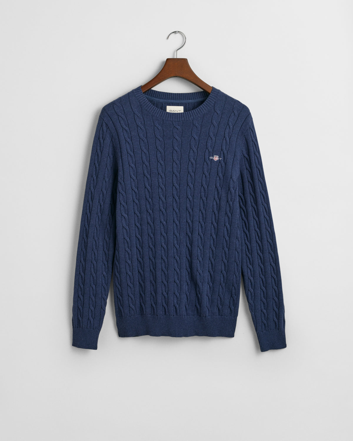 DK JEANSBLUE MELANGE, COTTON CABLE C-NECK, FLAT-LAY BY GANT AU.