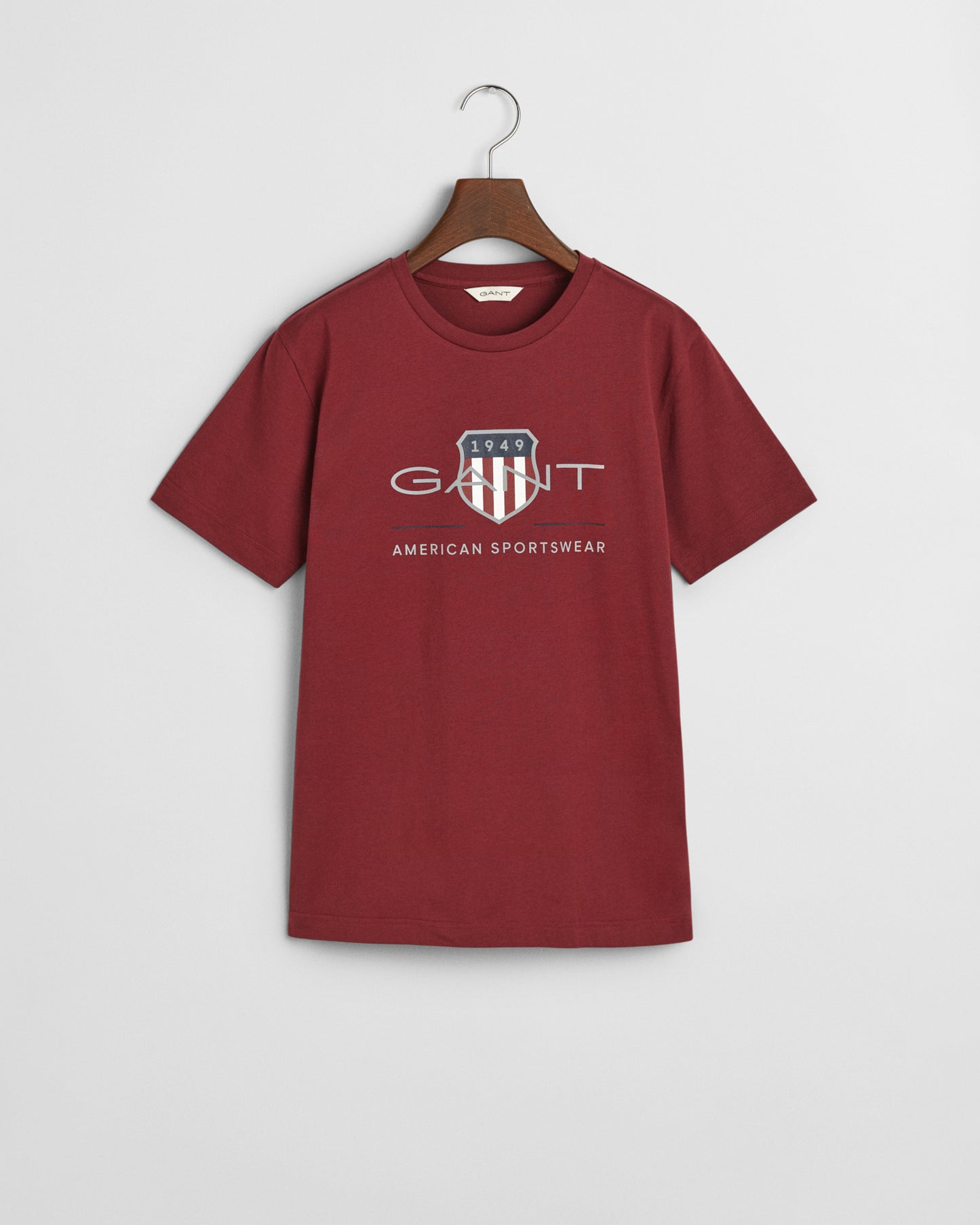 WINE RED, ARCHIVE SHIELD SS T-SHIRT BY GANT AU.