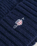 MARINE, UNISEX. SHIELD WOOL BEANIE, CLOSE-UP BY GANT AU.