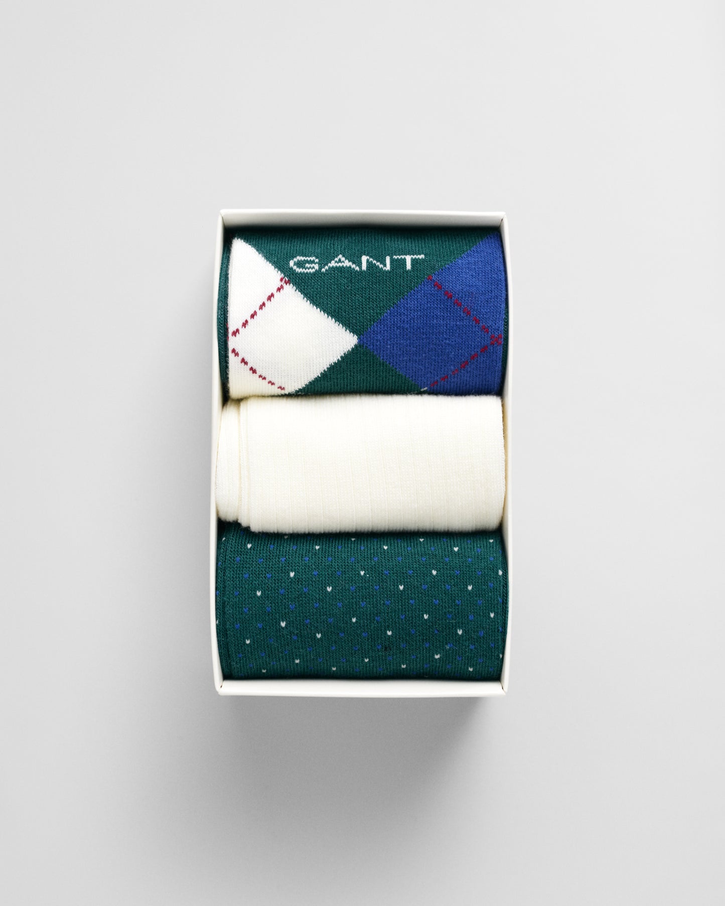 DEEP FOREST, ARGYLE SOCKS 3-PACK GIFT BOX, FLAT-LAY BY GANT AU.