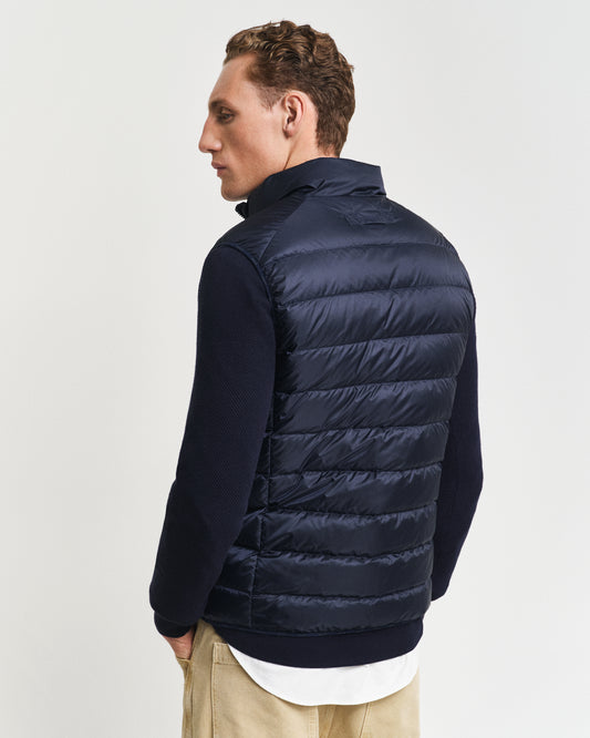 EVENING BLUE, LIGHT DOWN VEST, BACK-VIEW BY GANT AU.